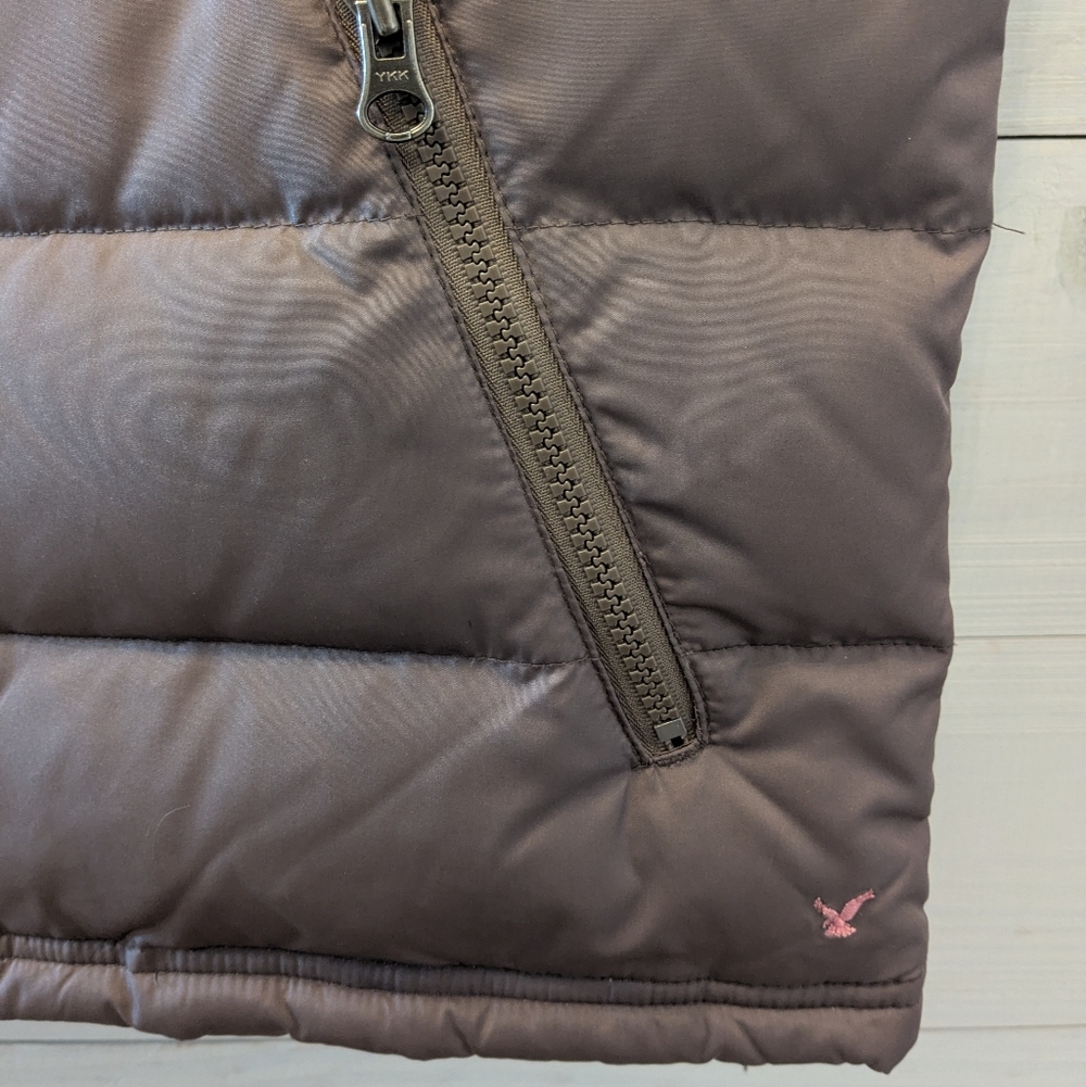 🦅 American Eagle Outfitters Women's Dark Brown Down Fill Puffer Vest; Size: M - Picture 7 of 10